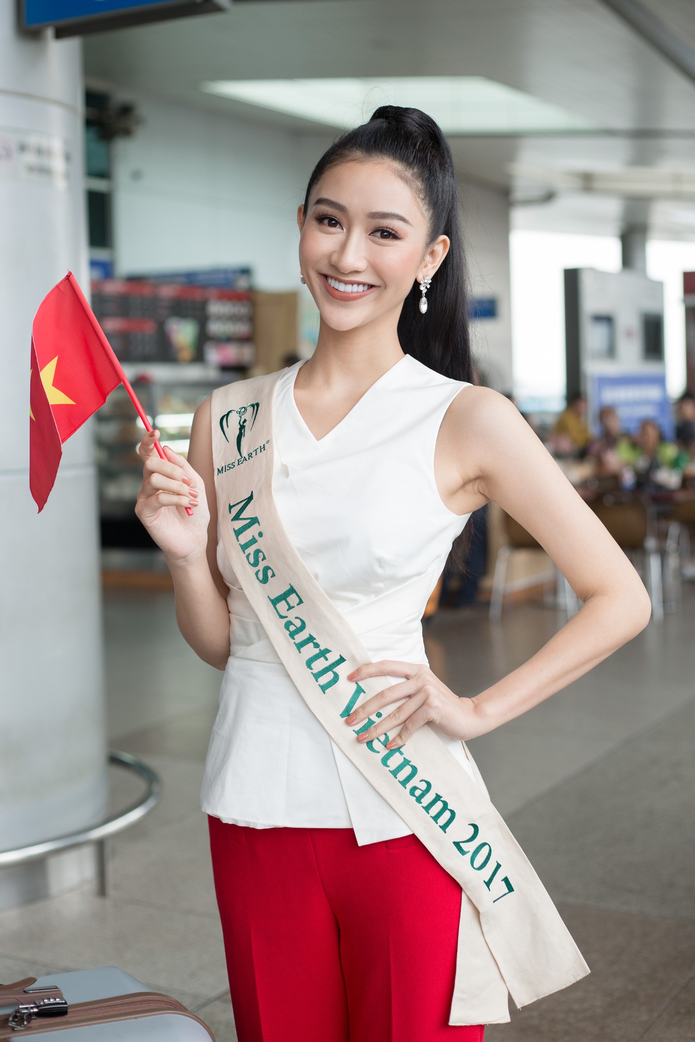 Dàn Hoa hậu, Á hậu gửi lời chúc và đặt cược vào chiến thắng của Hương Giang tại Hoa hậu Chuyển giới Quốc tế Dàn Hoa hậu, Á hậu gửi lời chúc và đặt cược vào chiến thắng của Hương Giang tại Hoa hậu Chuyển giới Quốc tế